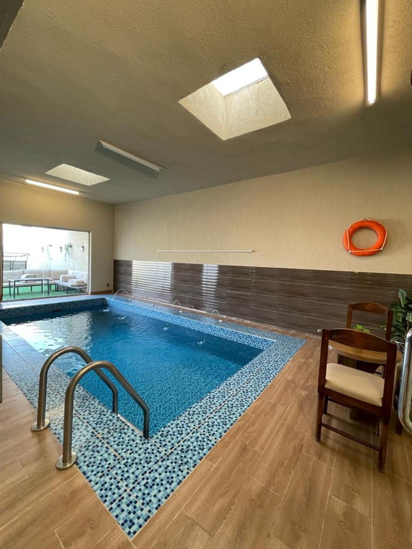 Comfy Chalet with Comfortable and Simple Furniture | 1505