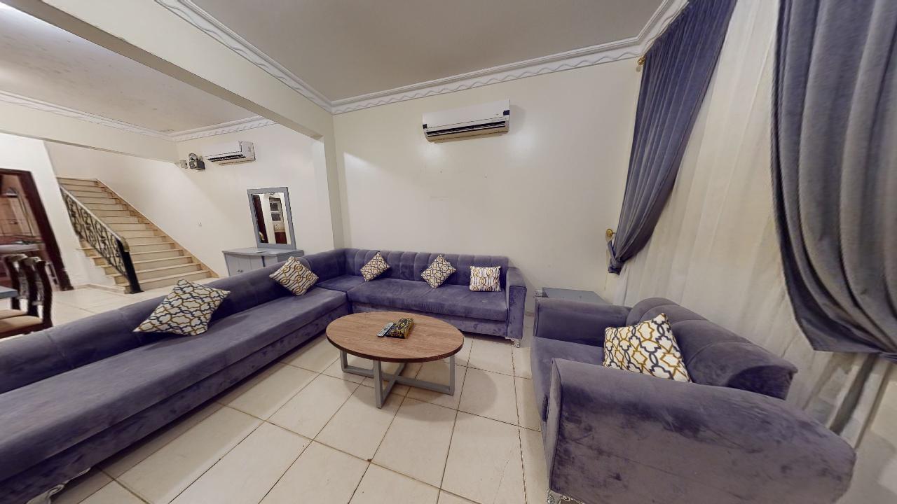 Elegant Chalet with Comfortable and Simple Furniture | 2030