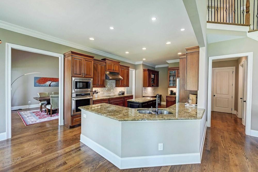 دوك هوليداي باي أفانتستاي كوستوم هوم + نيو دوك داخلي