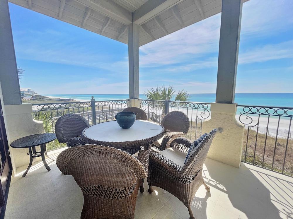 Linger Longer 4 Bedroom Home by Redawning