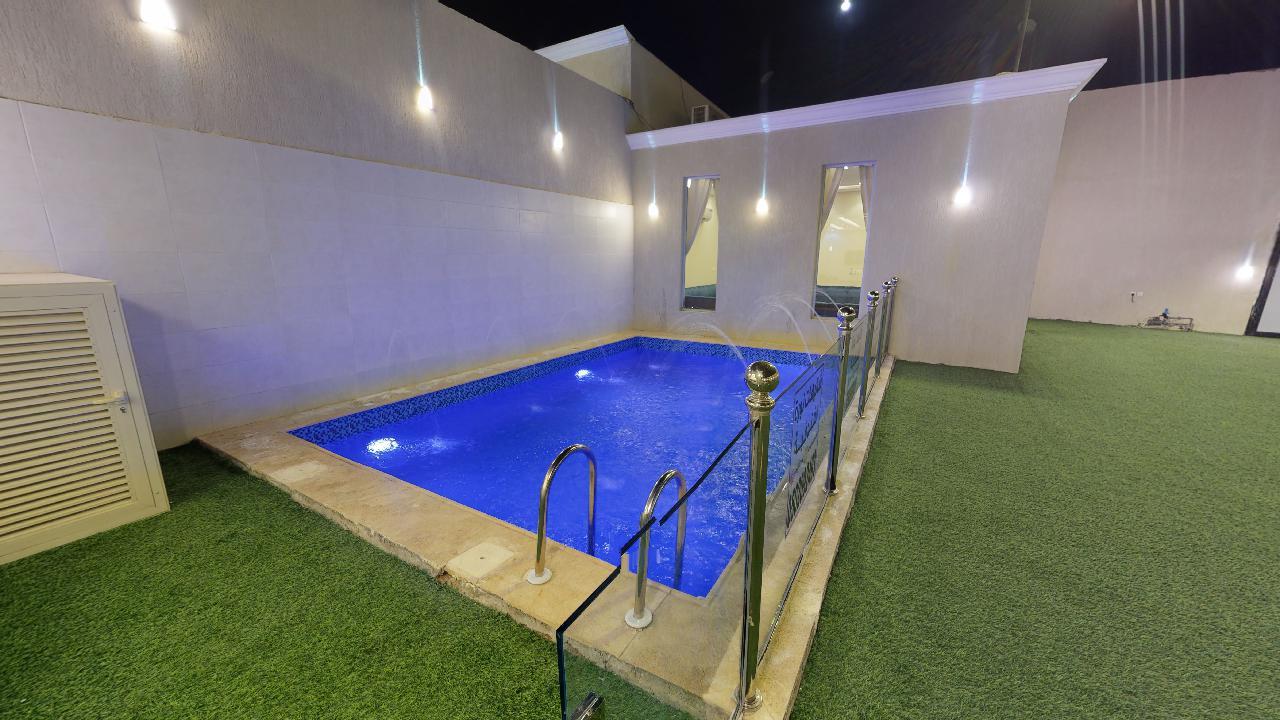 Attractive Chalet with Pool | 1105