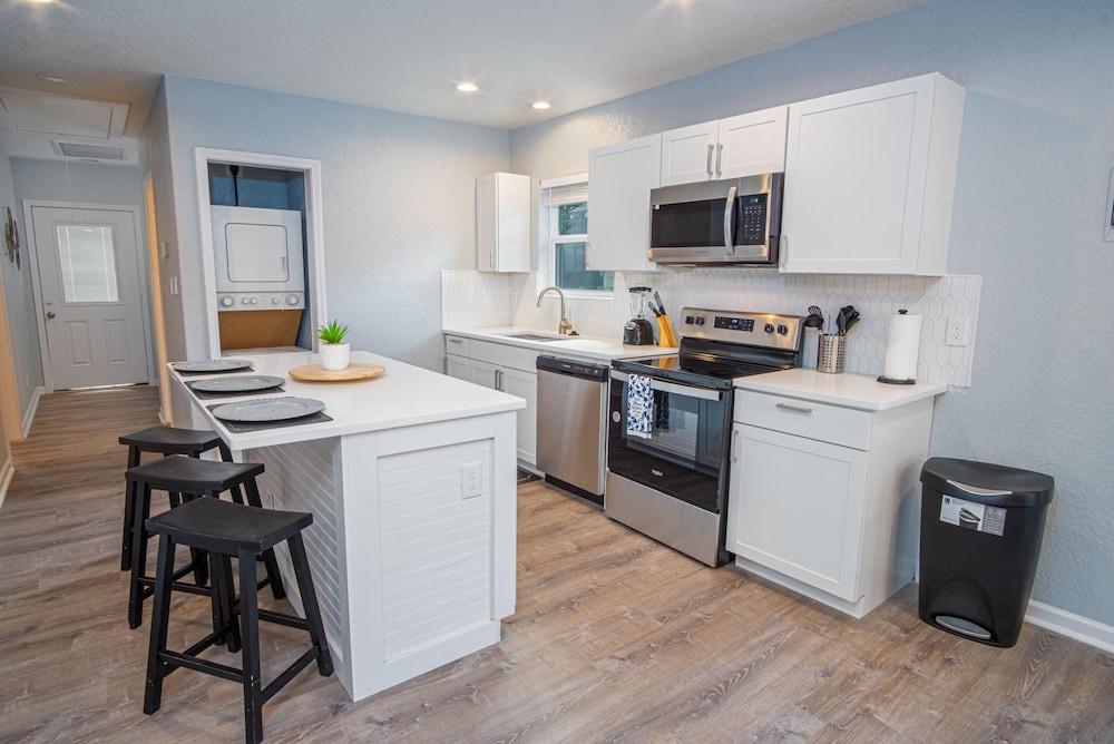 تشارمينج 1 ند ر/81ر او كلوسي تو فيبرانت داون تاون داخلي