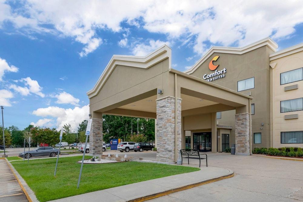 كمفرت إن آند سويتس كوفينجتن - ماندفيل المنطقة الخارجية