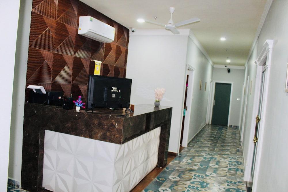 ذا لويا هوتل منطقة الاستقبال