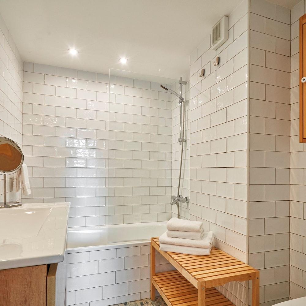 لوف لوكال لايف نير ساجرادا فاميليا باي ميرينتالهوست غرفة