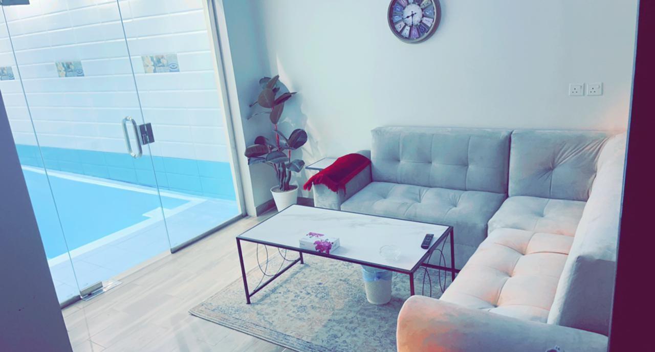Comfy Chalet with Pool | 2308