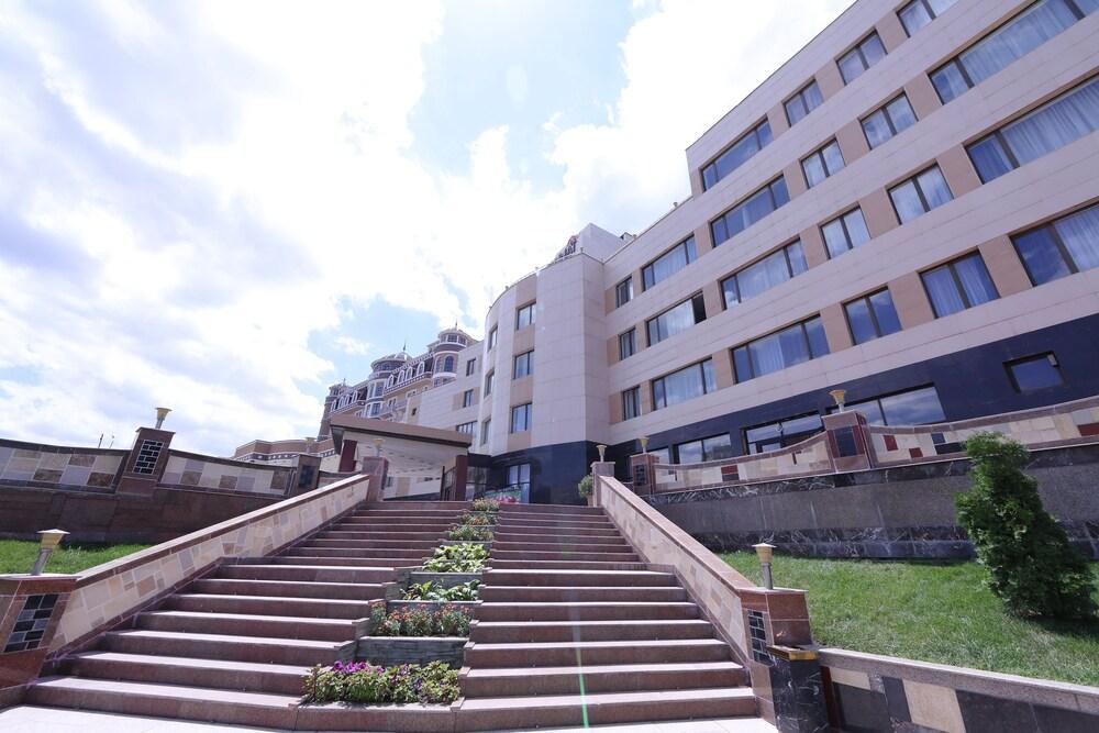 Jannat Regency Property Grounds
