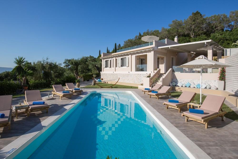 فيلا بيليكاس