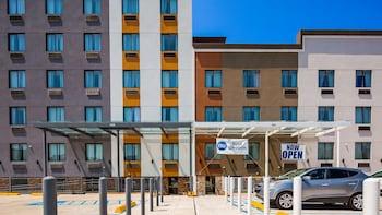 بيست ويسترن فار روكاواي/جاي إف كاي أيربورت أريا هوتل