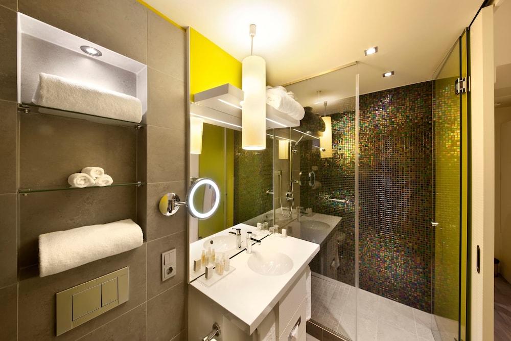 هوتل إنديجو برلين - كو دام  بي آيتش جي غرفة