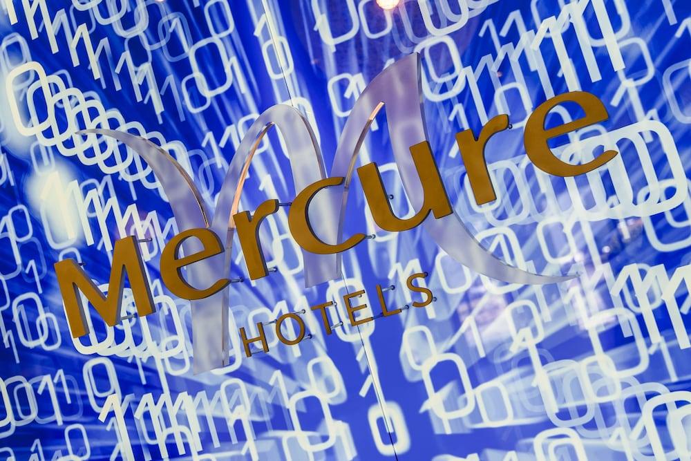 ميركور بواتييه سيت دو فوتورسكوب أوتيل