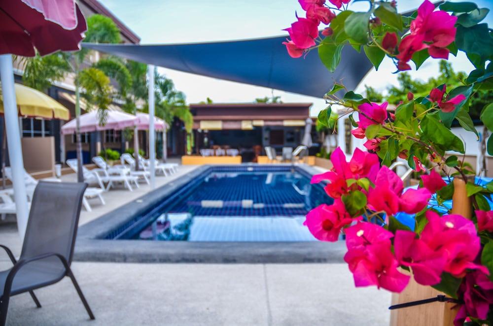 4 بالمز ريزورت