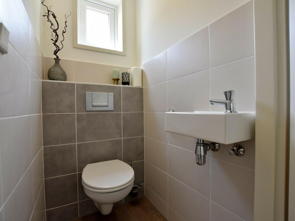 لاكشري هوليداي هوم إن هولشورست ويذ تيريس حمام