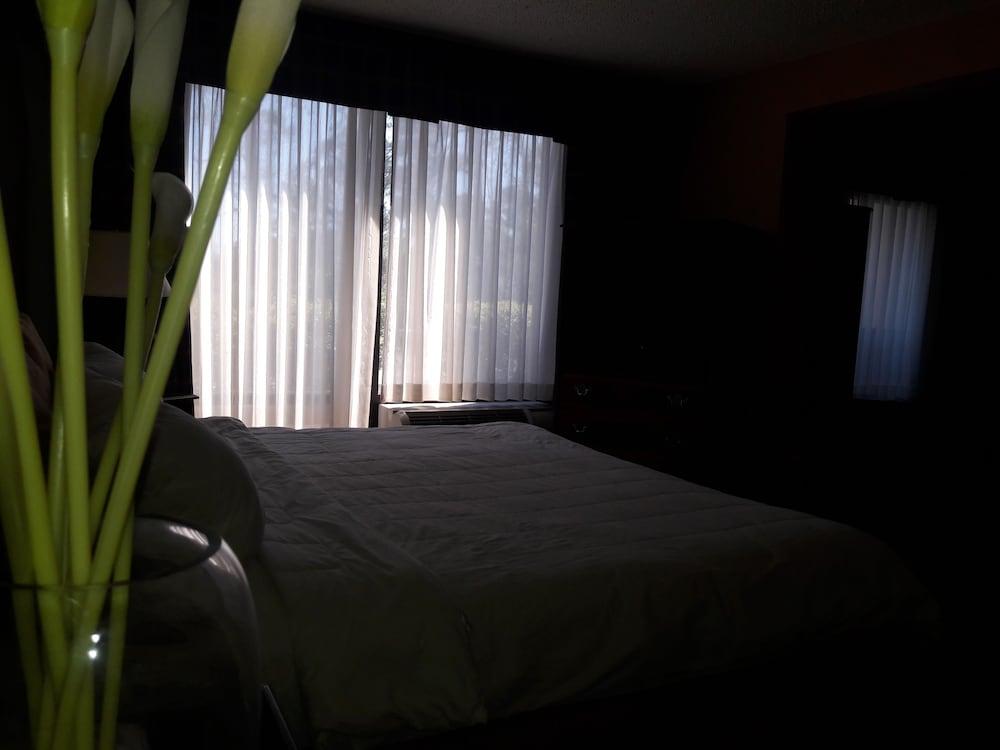 هوتل آي-64 ريتشموند