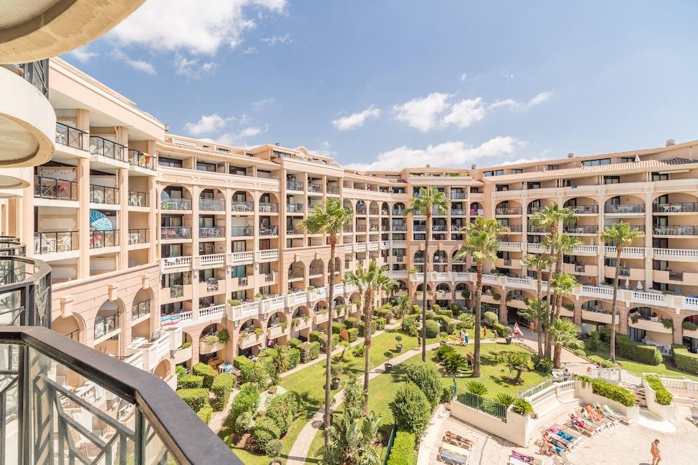 ريزيدونس بيير إي فاكونس كان فيريري منظر من الجو