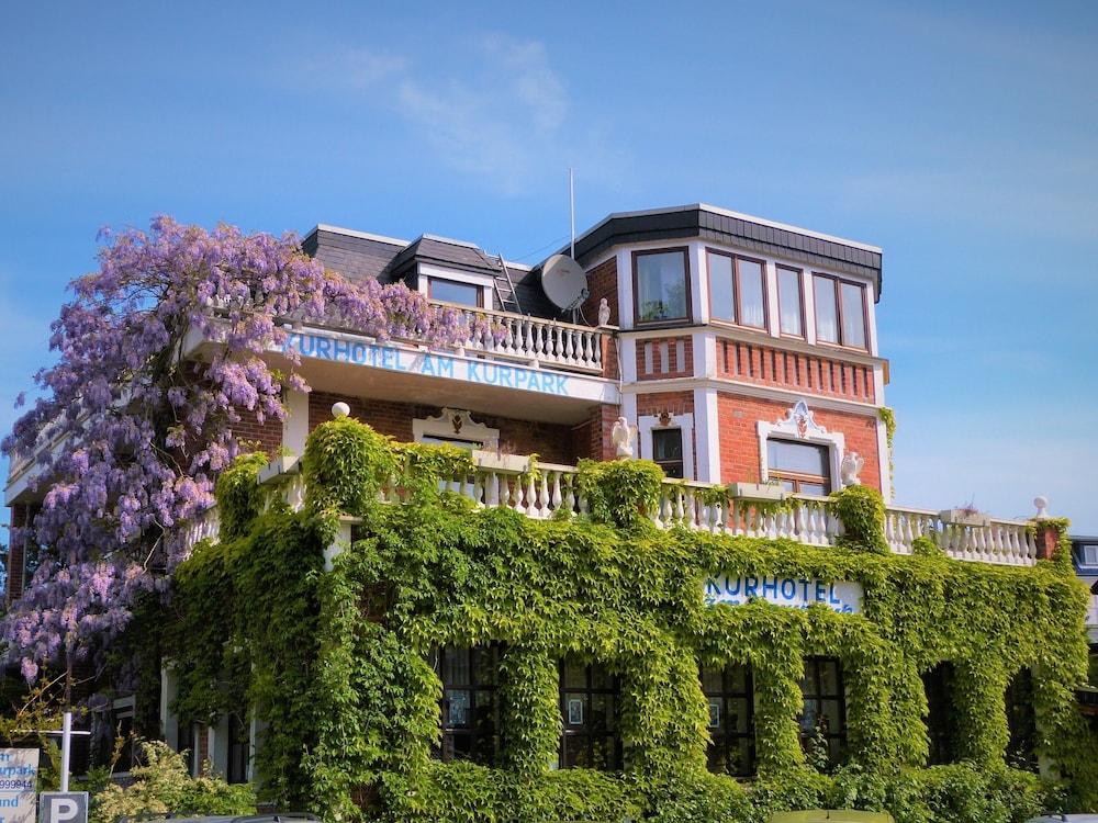 كورهوتل أم كوربارك