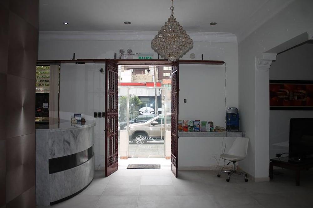 ميرافلوريس باسيفيك هوتل منطقة الاستقبال