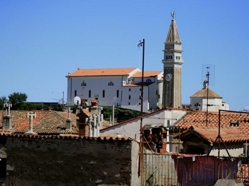 Charming Studio in the Heart of Piran, Near the Sea Exterior