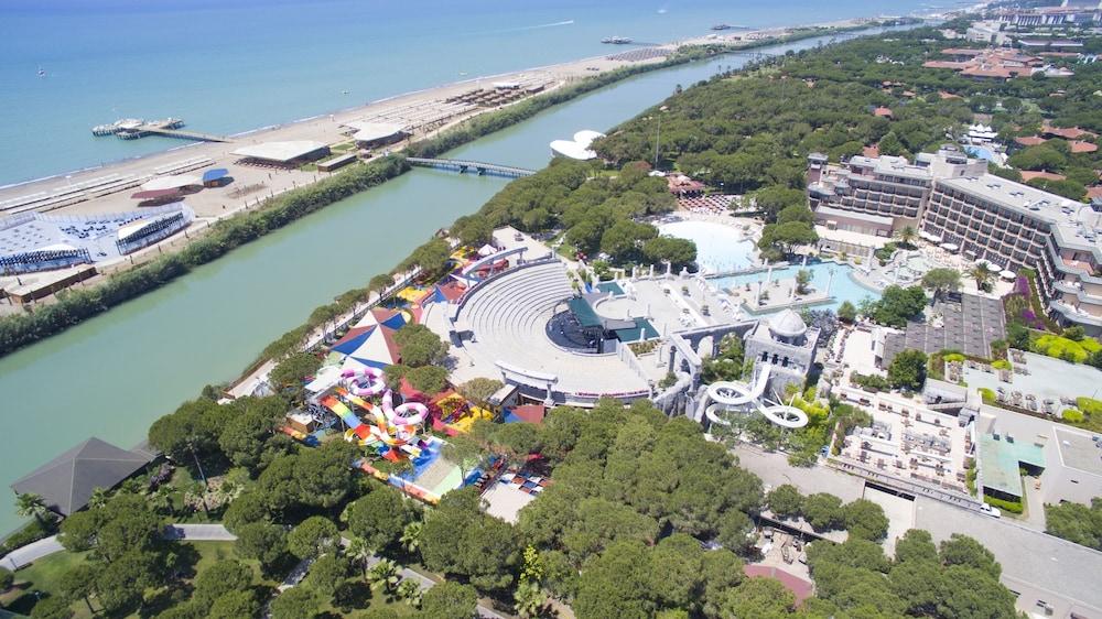 زنادو ريزورت هوتل - هي كلاس منظر من الجو