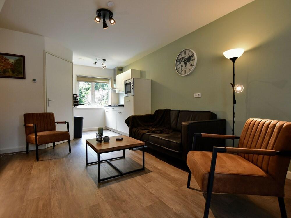 مودرن هوليداي هوم إن هولشورست ويذ برايفت تيراس غرفة معيشة