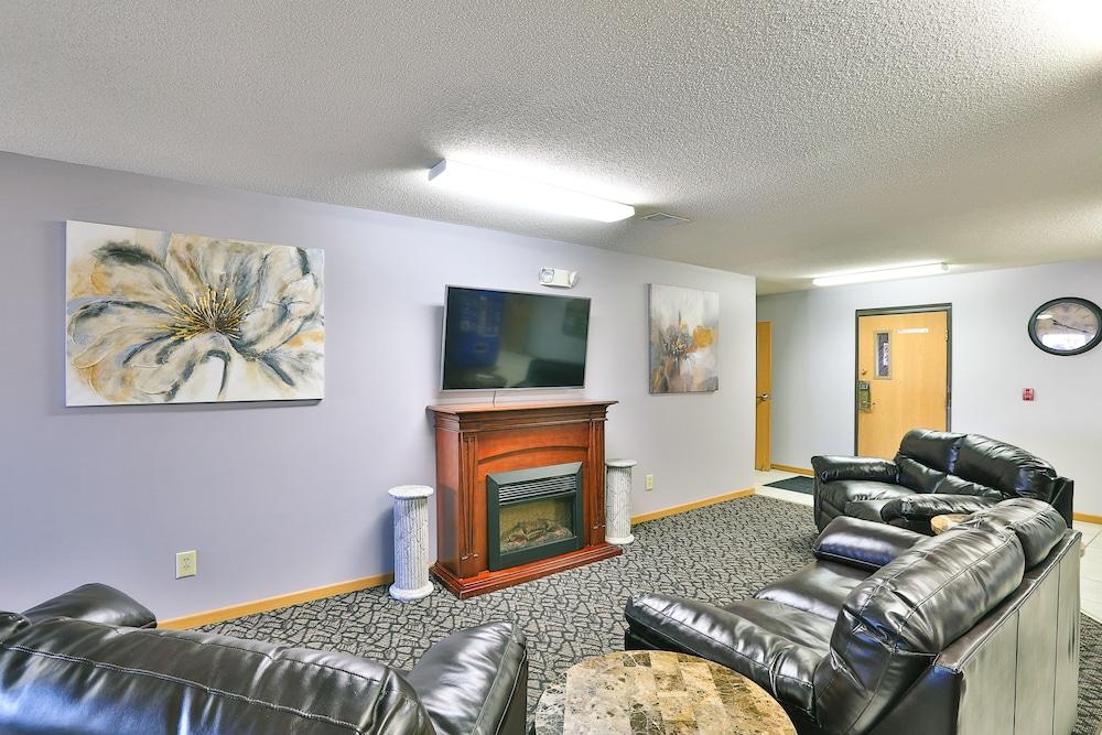 أميريفو إن أند سويتس نيو ريتشموند منطقة الجلوس في الردهة