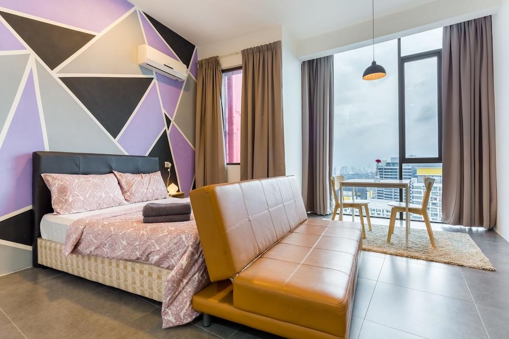 لوزري سويت إمباير دامنسارا