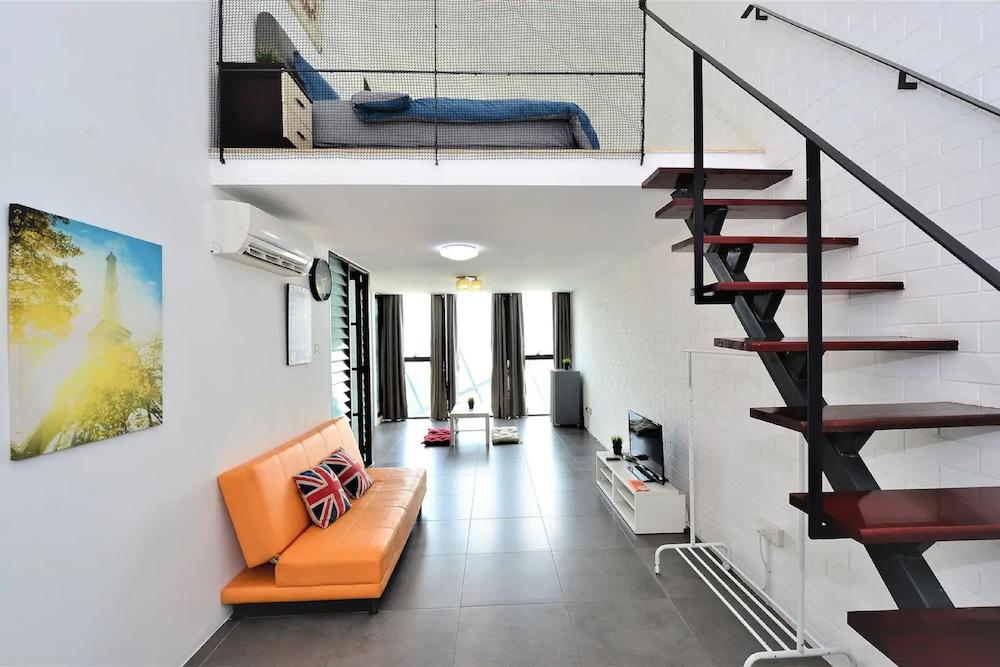 إمباير دي 1713 باي إس واي إن سي