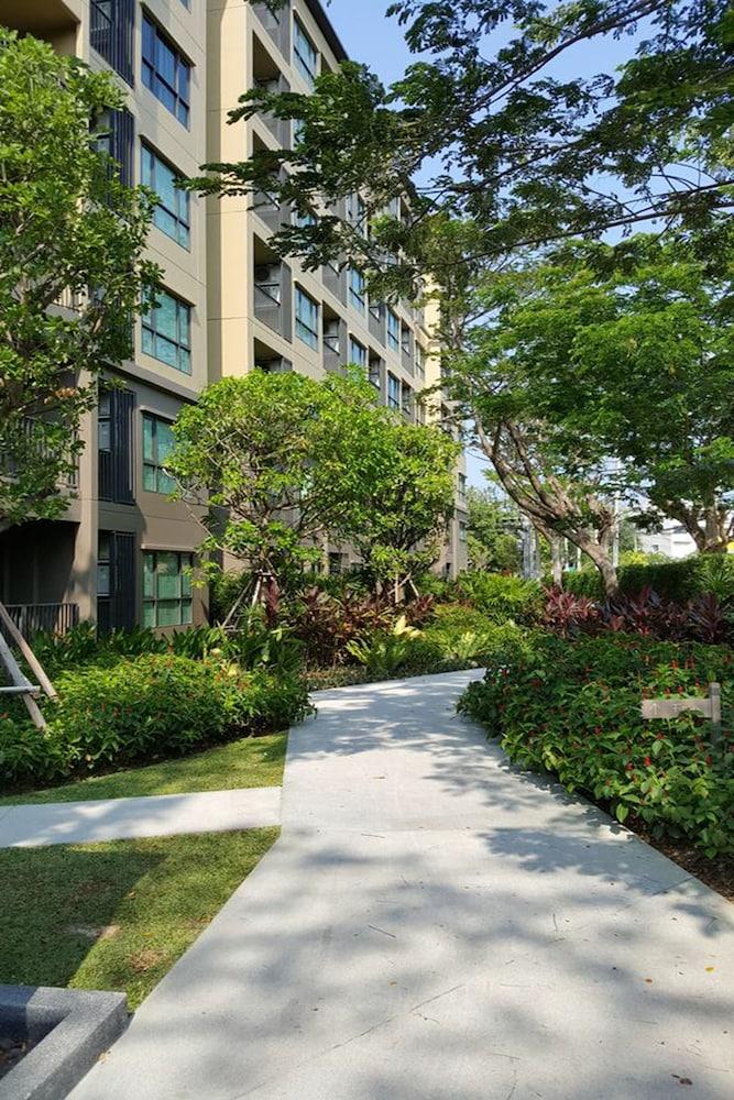 The Relaxing Room Pool Access at Rain Resort Condominium Cha Am- Hua Hin Property Grounds