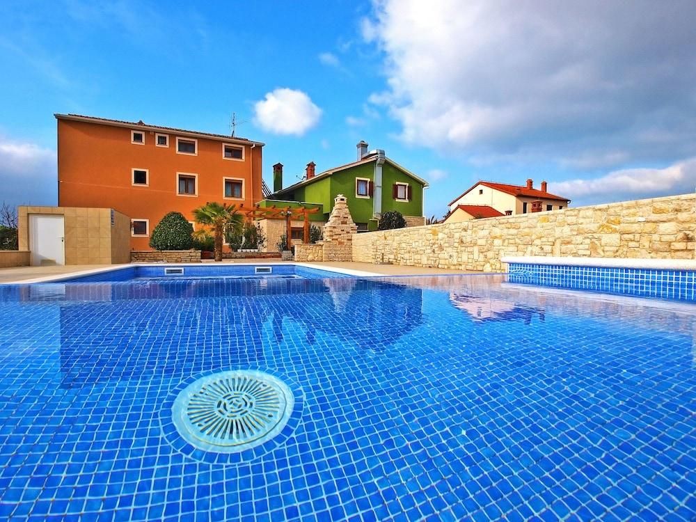 أبارتمنت مايل 1249 الصورة الأساسية