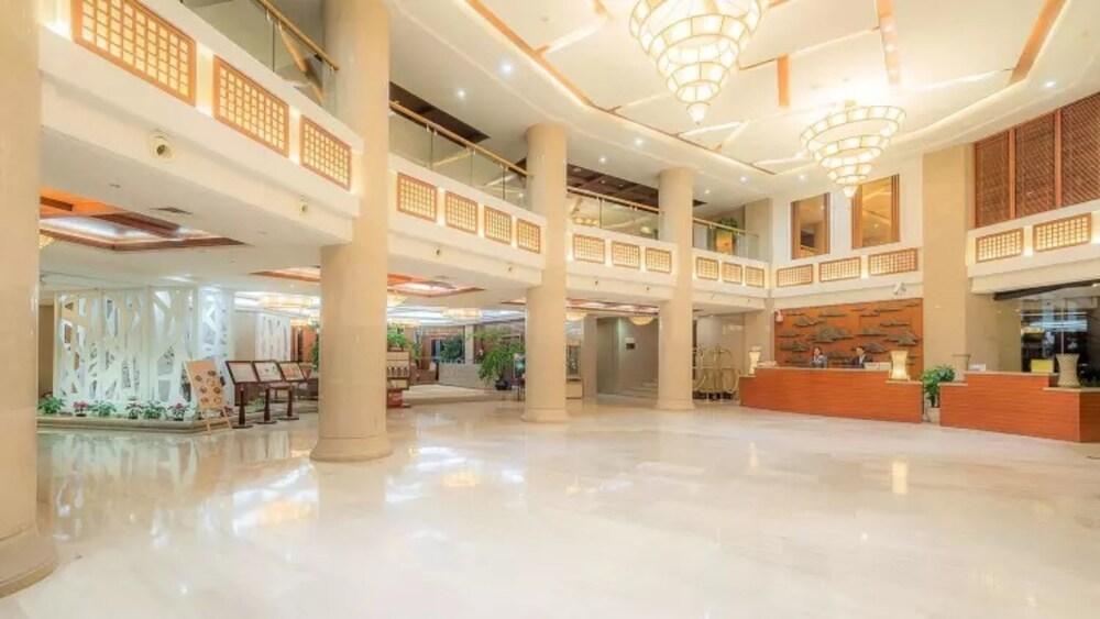 زد تي جي مينتينج هوتل ثاوزاند أيلاند ليك الردهة