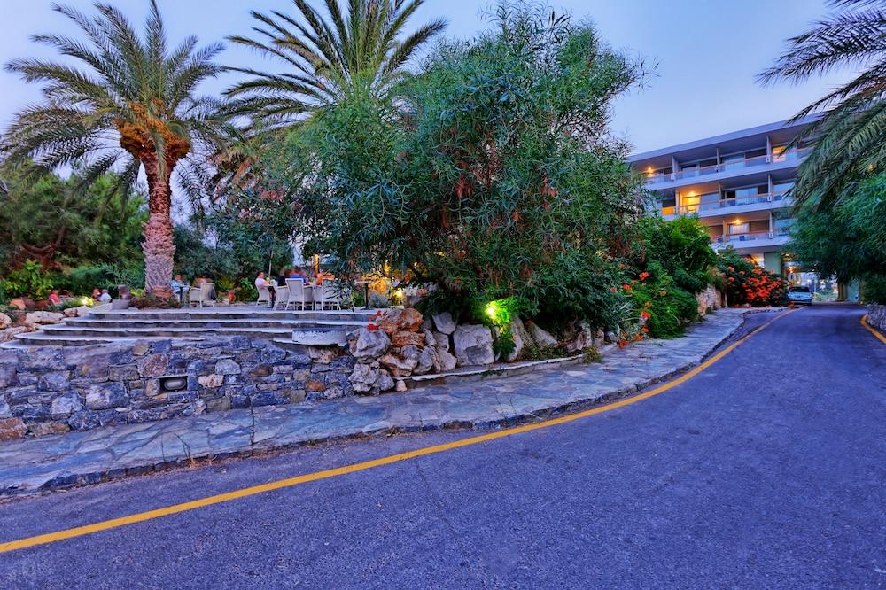 Sitia Beach City Resort & Spa Exterior