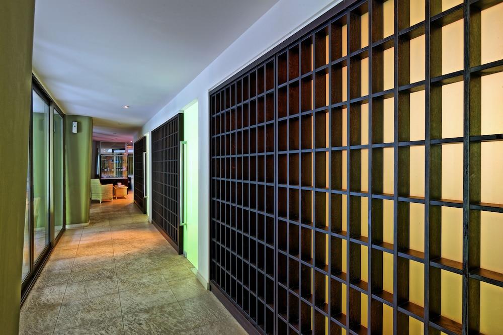 Sitia Beach City Resort & Spa Lobby