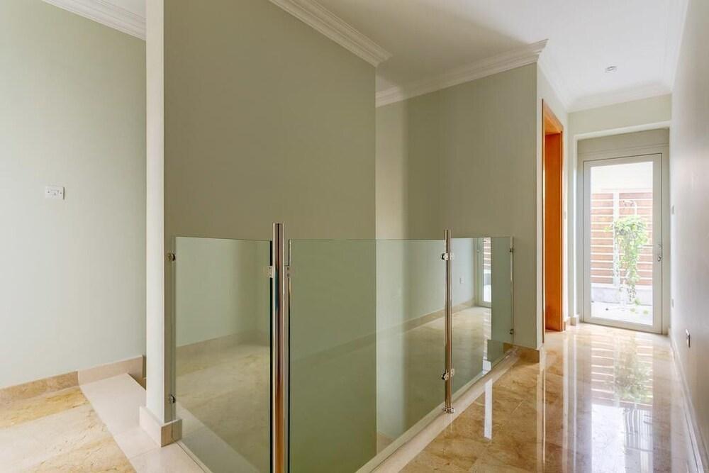 Luxury Apartment Tigne Point With Pool Interior