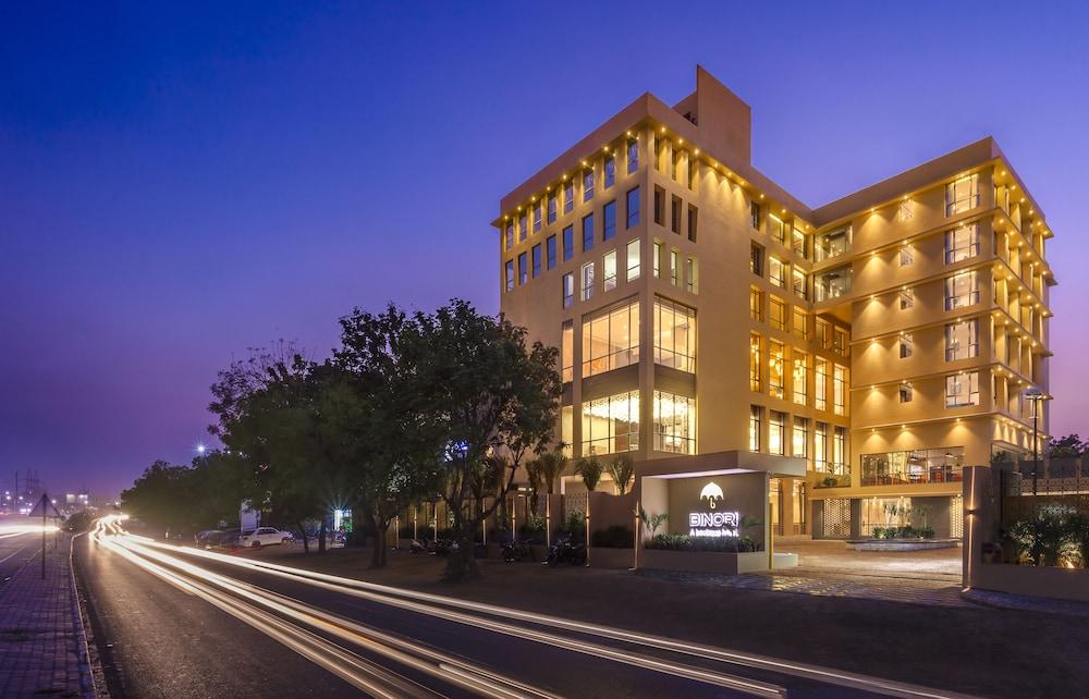 هوتل بينوري