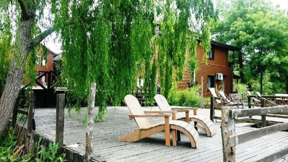 Robin's Nest Sundeck