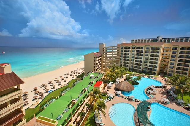The Royal Islander – An All Suites Resort